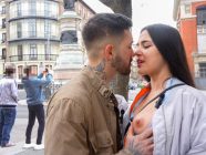 Madrid, A FONDO: La turista valenciana visita la capital… ¡Y sus mejores picaderos PÚBLICOS! ;-P