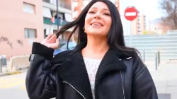 La Finlandesa Lola Bratz quiere follar con un futbolista. Tiene sexo desenfrenado con la camisa del equipo rival