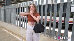 No lleva ni 10 minutos en Barcelona y Lorena Lopes se pone a follar  ¡Bienvenida!