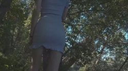 Sexo 100% anal con pissing de una parejita en medio de un río. Culito precioso